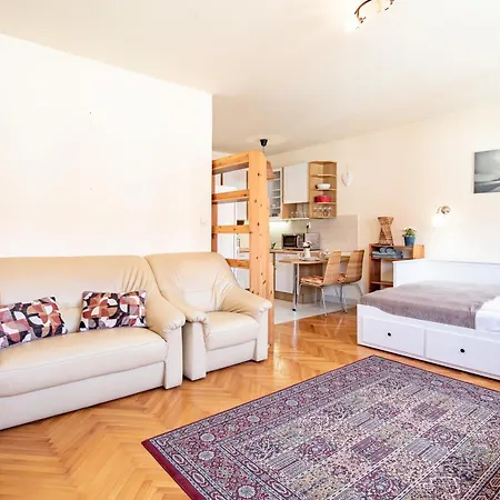 Free Parking - - Comfy Apartmán Budapešť